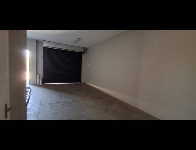 130M² BUILDING FOR SALE IN MOREHILL